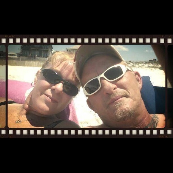 Meet your Posher, Lisa - Picture 1 of 1